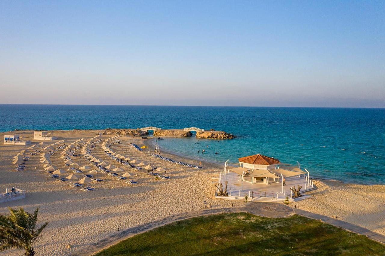 Rixos Alamein - Full Board Plus El Alamein Kültér fotó The beach at the Dead Sea