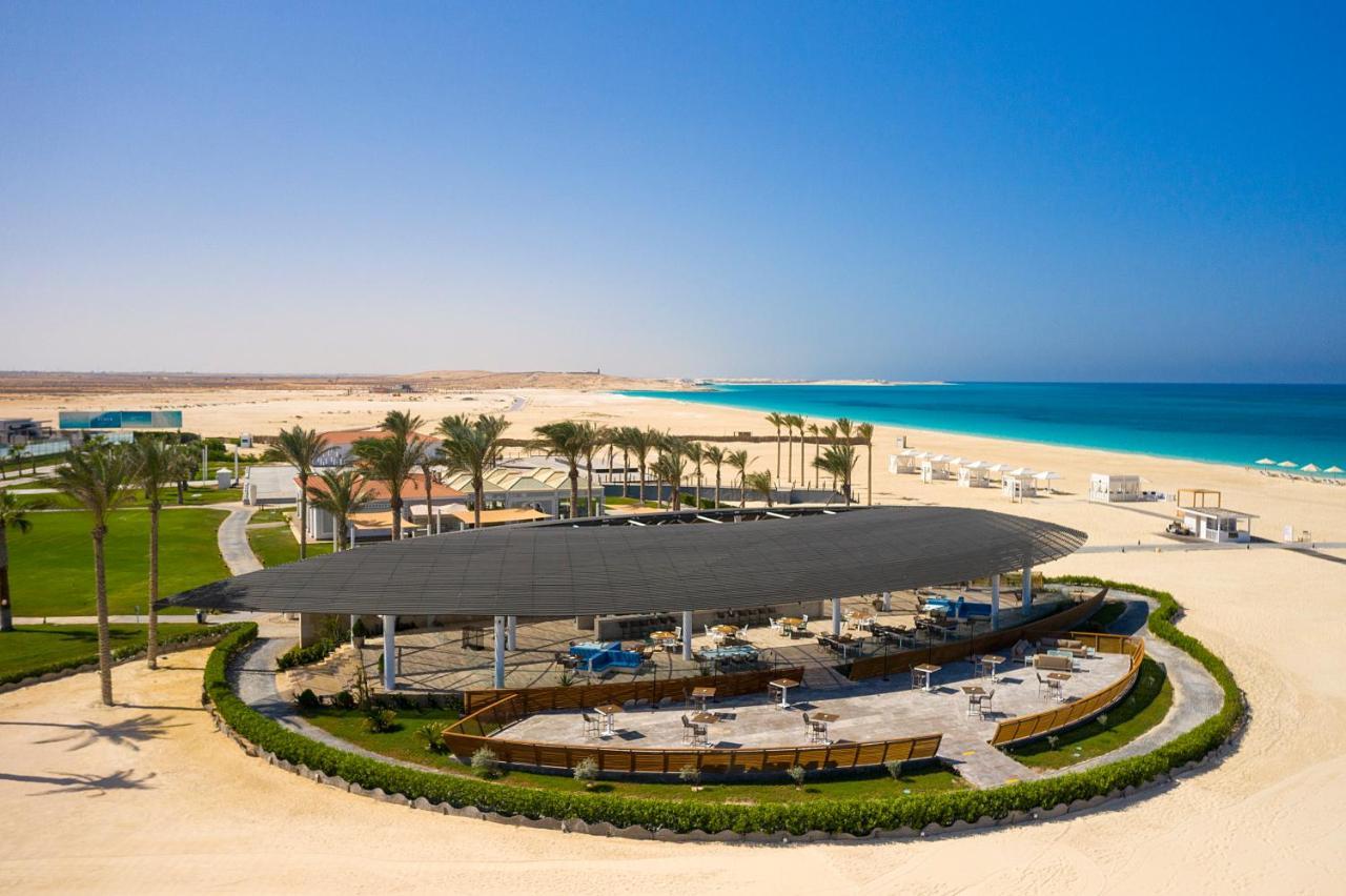Rixos Alamein - Full Board Plus El Alamein Kültér fotó The beach at the Al-Bateen Equestrian and Polo Club