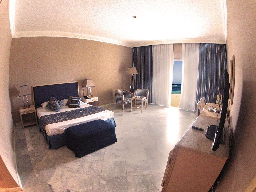 Rixos Alamein - Full Board Plus El Alamein Kültér fotó A room at the hotel